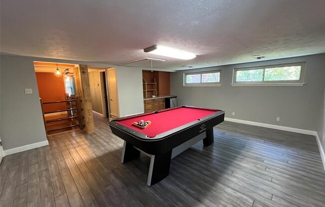 618 PARKWOOD CIR
