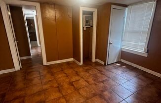 1 bed, 1 bath, $475