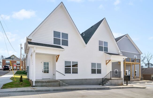 2 Bedroom Townhome For Rent in Historic Downtown Clarksville!