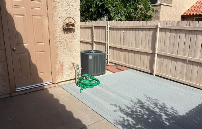 2 beds, 1 bath, $1,495, Unit #1043