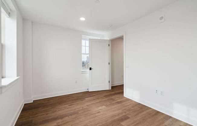 1 bed, 1 bath, 764 sqft, $3,030, Unit 905