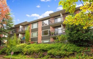 524 Federal Mercer Crest – Timeless Elegance in the Heart of Capitol Hill