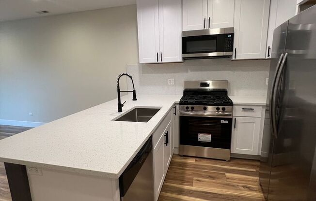 4434 W Monroe St, Chicago, IL, 60624