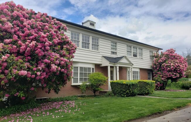 1 bed, 1 bath, 686 sqft, $1,525, Unit 38