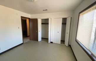 2 beds, 1 bath, 715 sqft, $615, Unit Unit 4