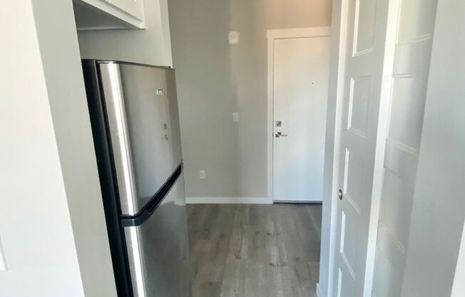 1 bed, 1 bath, 350 sqft, $1,395, Unit 301