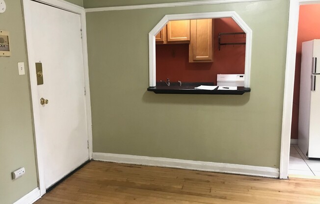 Studio, 1 bath, $825, Unit 08