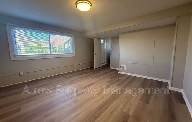 136 N 27 ST