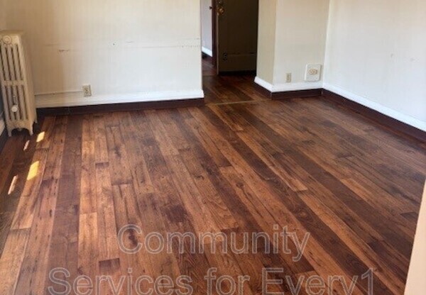 2425 DELAWARE AVE