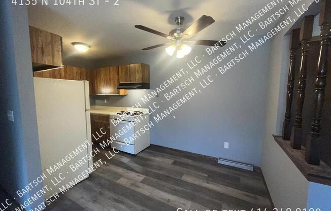 4135 N 104 ST