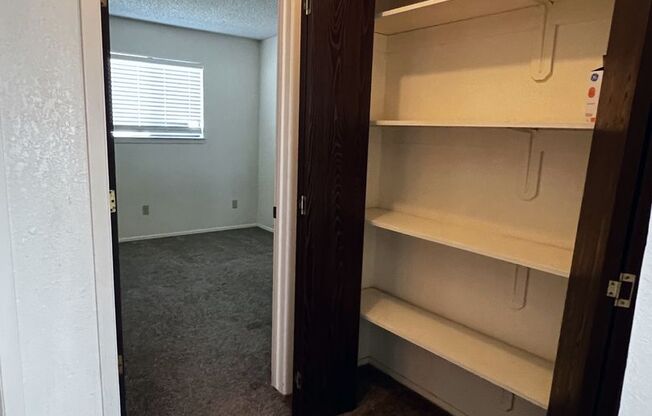 2 beds, 1 bath, $1,025