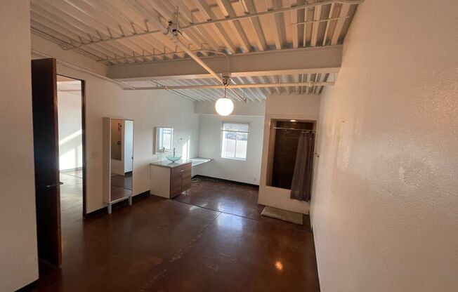 1 bed, 2 baths, $1,750, Unit 409