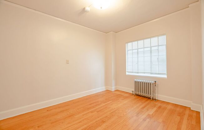 2 beds, 1 bath, 825 sqft, $1,930, Unit 401
