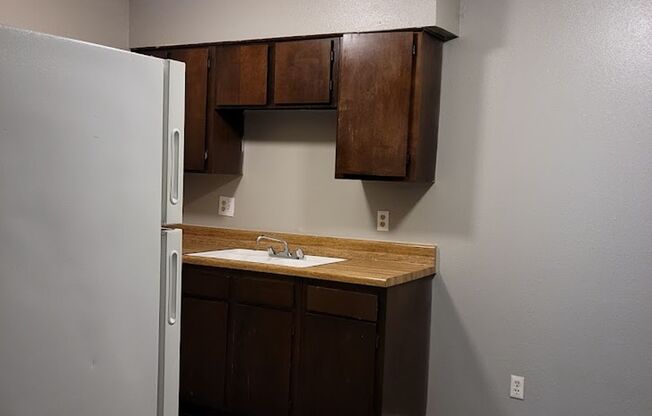 1 bed, 1 bath, 600 sqft, $699, Unit 104