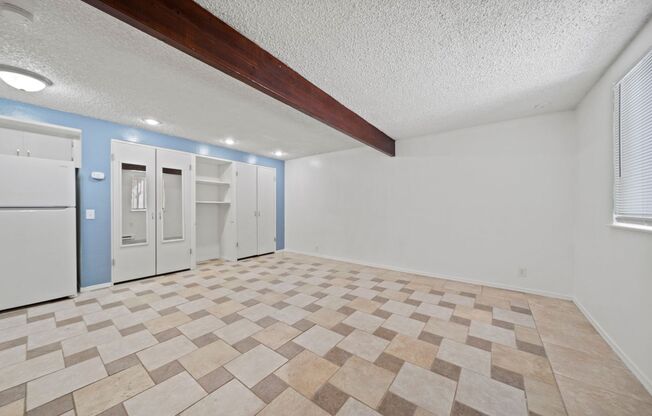 Studio, 1 bath, 500 sqft, $1,200, Unit 07