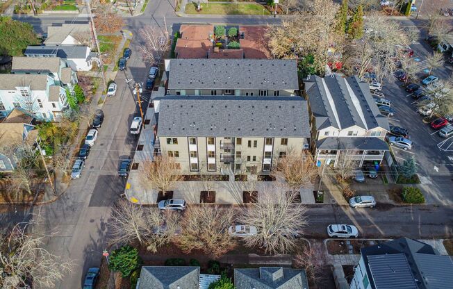 1 bed, 1 bath, 427 sqft, $1,595, Unit 8120 - 211