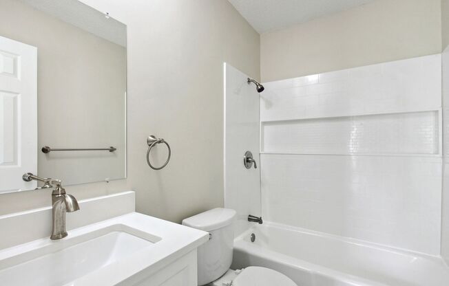 1 bed, 1 bath, 564 sqft, $785, Unit 55B