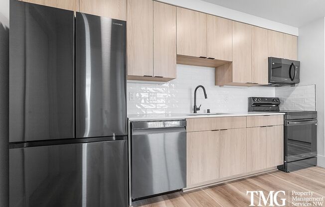 2 beds, 2 baths, 792 sqft, $1,800, Unit 111