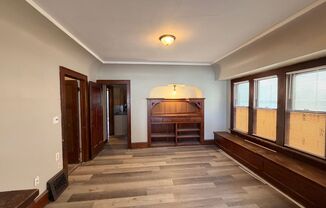4120-22 W Burleigh St