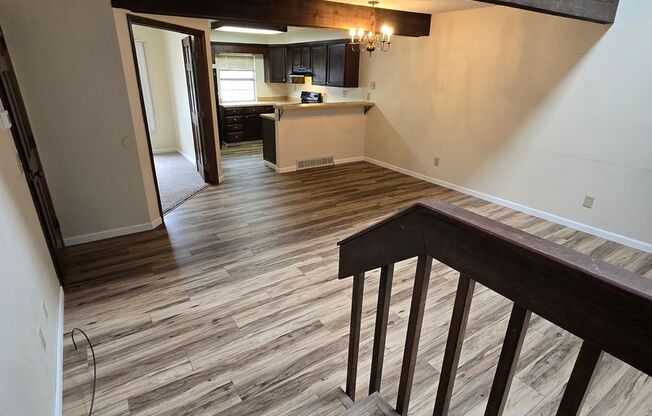 Stunning Townhome with Prime Location and Modern Features!