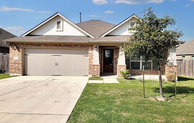 Beautiful One Level 3 BR / 2 BA Home for Rent!