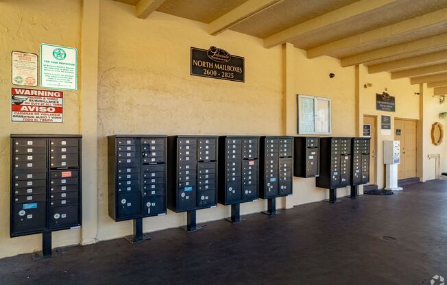 3 beds, 1.5 baths, 957 sqft, $2,099, Unit 2805-202