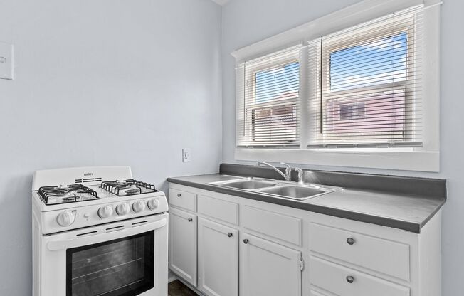 Studio, 1 bath, $1,495, Unit G