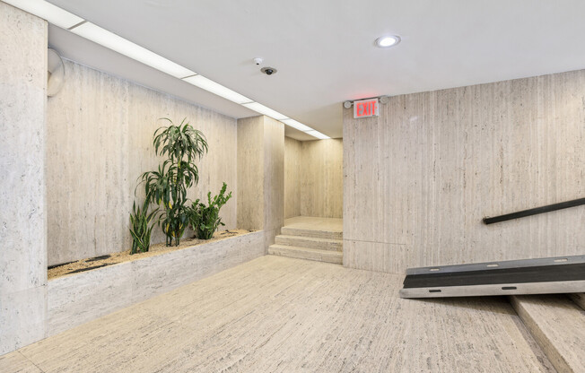 Studio, 1 bath, 480 sqft, $4,100, Unit 4K