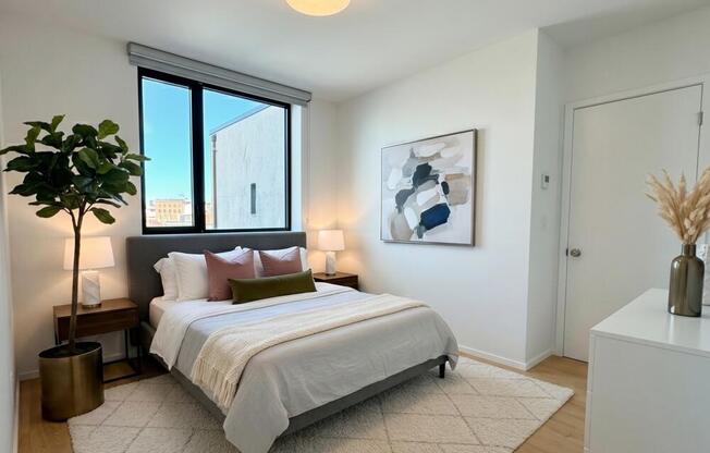 81 GRAND ST