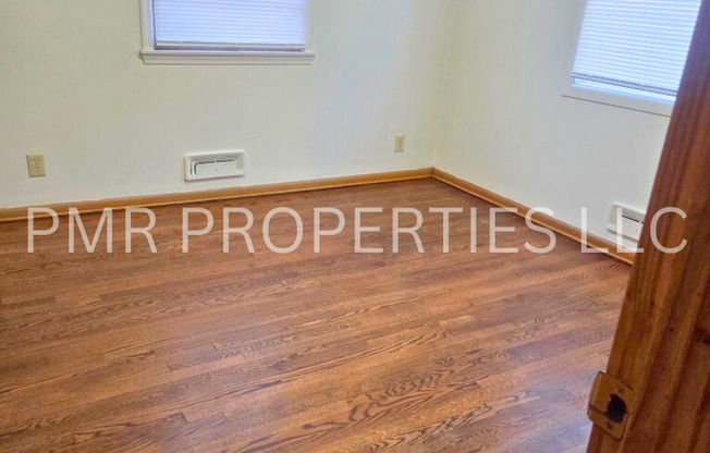 2 beds, 1 bath, $850, Unit 4516- 06