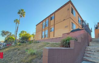 2 beds, 1 bath, $2,095, Unit E