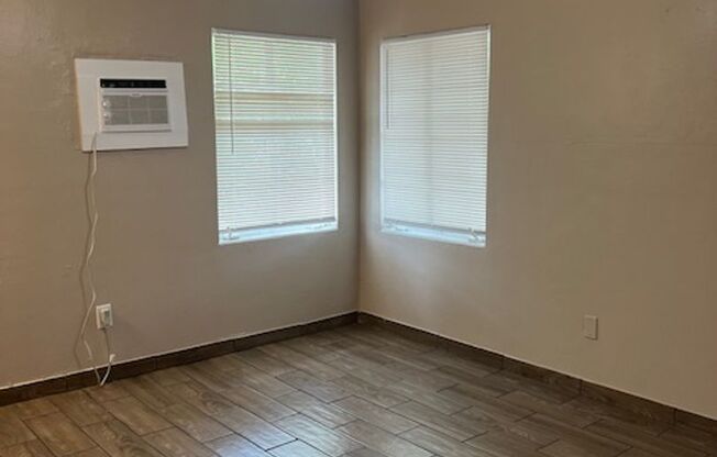 1 bed, 1 bath, $1,095