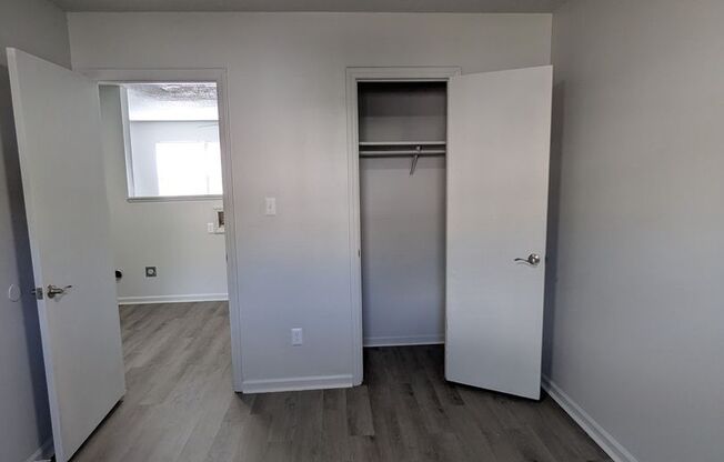 2 beds, 1 bath, 855 sqft, $1,049, Unit 3370-02