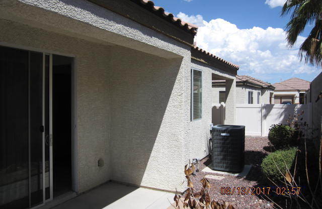 2 beds, 2 baths, $1,900