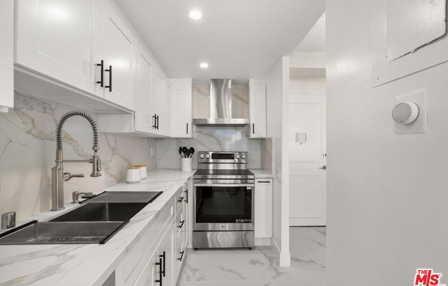 2 beds, 2 baths, 1,410 sqft, $6,500, Unit 5G