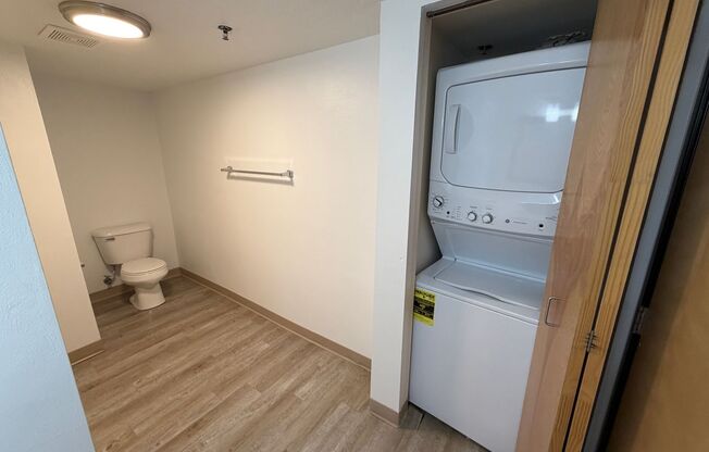 2 beds, 1 bath, 879 sqft, $1,700, Unit 308