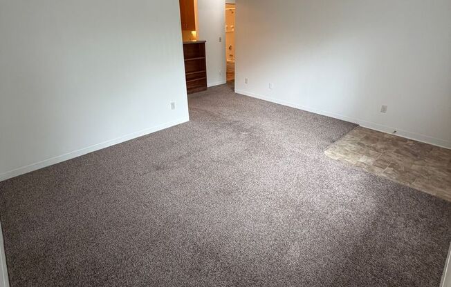 2 beds, 1 bath, $1,545, Unit 19