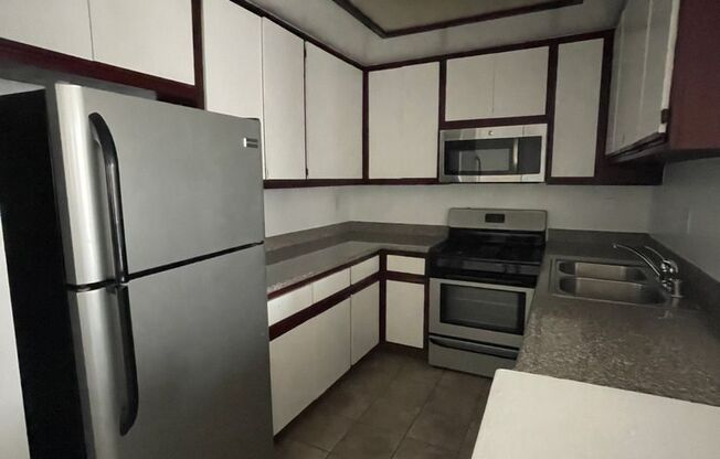 2 beds, 2 baths, 1,000 sqft, $2,700, Unit 303