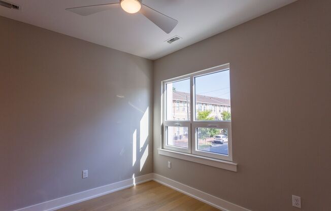 2 beds, 2 baths, 949 sqft, $2,600, Unit #301