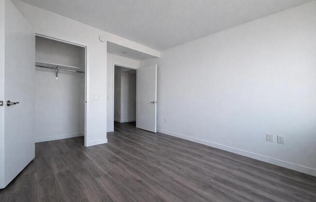 2 beds, 2 baths, 1,041 sqft, $4,995, Unit 17K