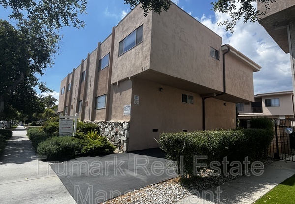 405 E Elk Ave