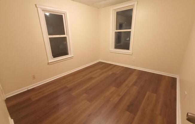 6 PLUM ST