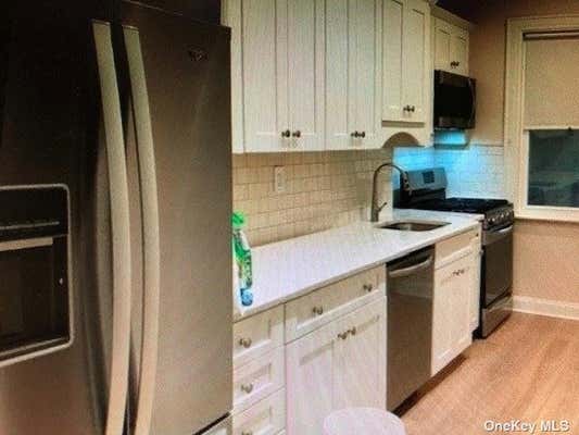 2 beds, 1 bath, $2,750, Unit 2