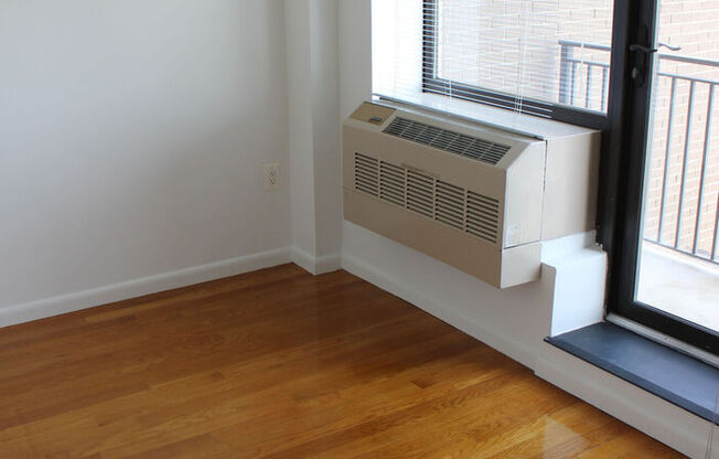 1 bed, 1 bath, 673 sqft, $3,600