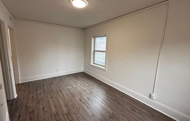 Studio, 1 bath, 350 sqft, $1,150, Unit L