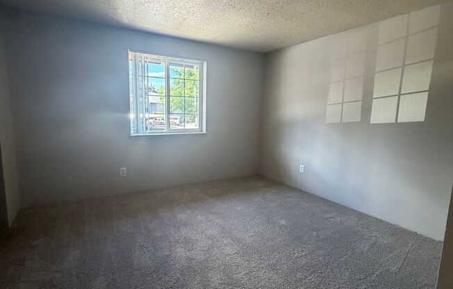 2 beds, 2 baths, 1,070 sqft, $1,595, Unit 18-201
