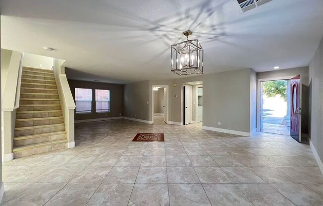 5 beds, 3 baths, $2,400