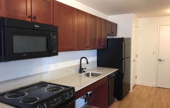 2 beds, 1 bath, $1,899, Unit 207