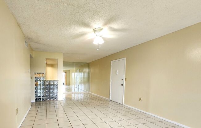 3 beds, 2 baths, $1,750, Unit UNIT C