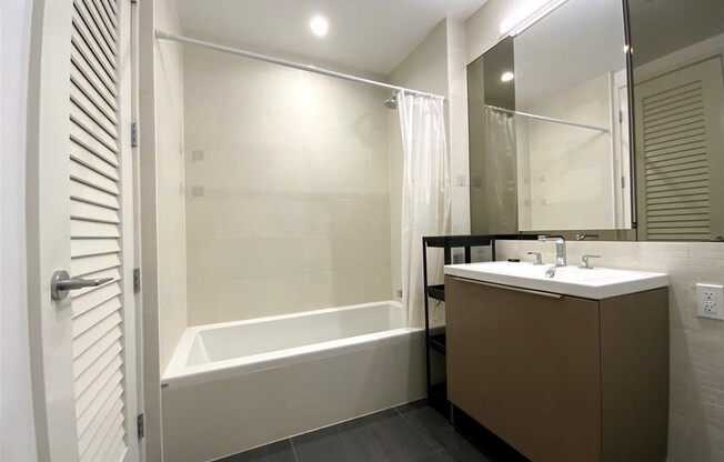 Studio, 1 bath, 480 sqft, $2,450, Unit 1105